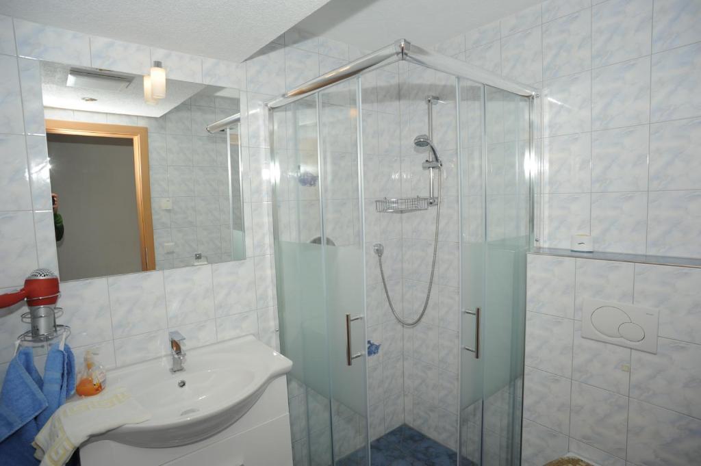 ראנדעג Gasthaus-Pension Fischerkeller מראה חיצוני תמונה